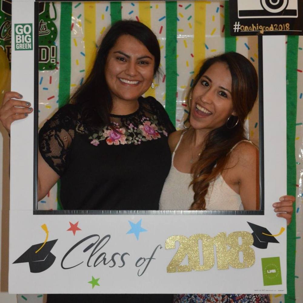 Meet your Posher, Cinthia